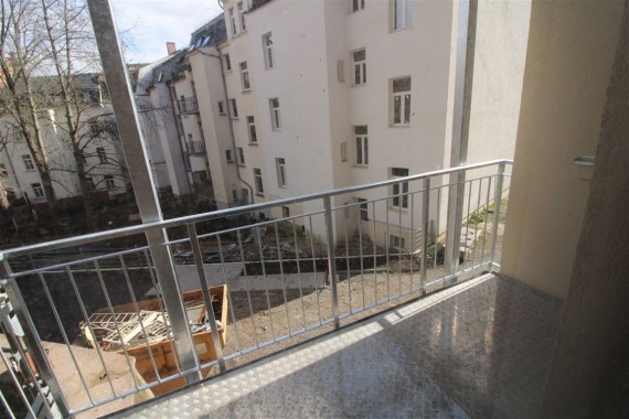 ++2-Zimmer- Wohnung im frisch modernisierten Mehrfamilienhaus++ - Photo 3