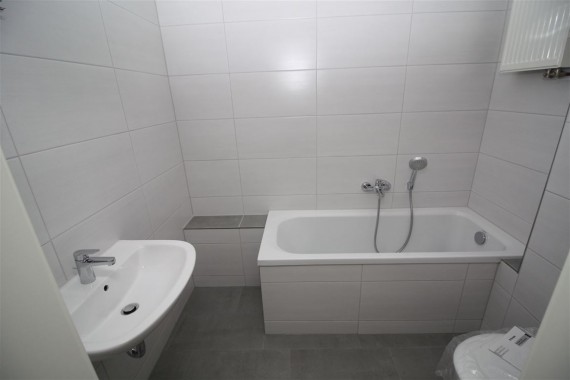 ++ Attraktive Dachwohnung mit Dachterrasse im Westend ++ - Foto 1