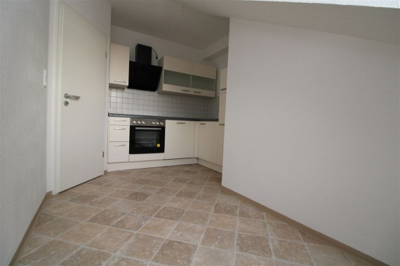 ruhige 2-Zimmer mit neuer Einbauküche und Balkon - Photo 2