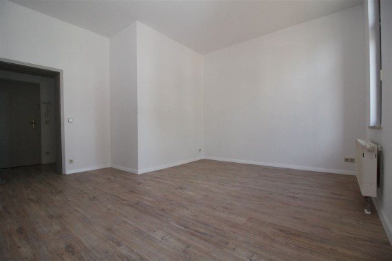 geräumige und ruhige 1 Raum mit Balkon - Photo 3