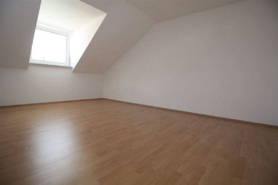 2 Raum-Wohnung im Dachgeschoss mit Aufzug und Fußbodenheizung im Seehausgebiet - Photo 4